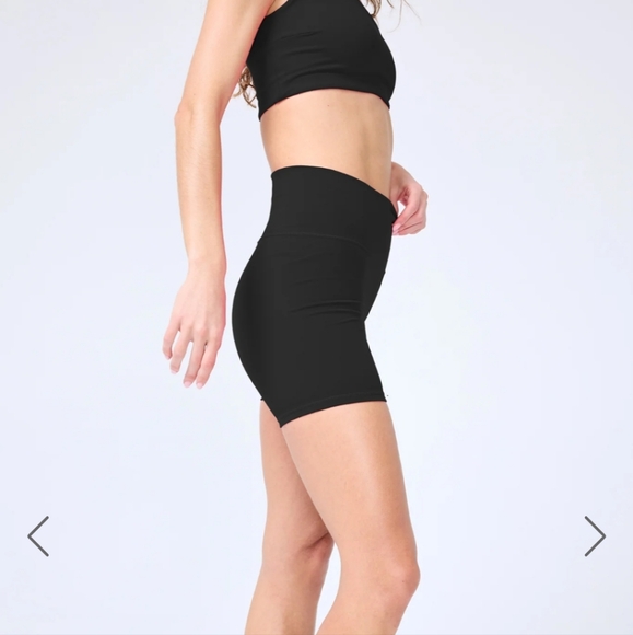 NWT Terez $75 Auction Booty Shorts in Jet Black - Picture 2 of 6